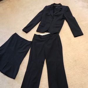 BANANA REPUBLIC 3 Piece suit navy pinstripe